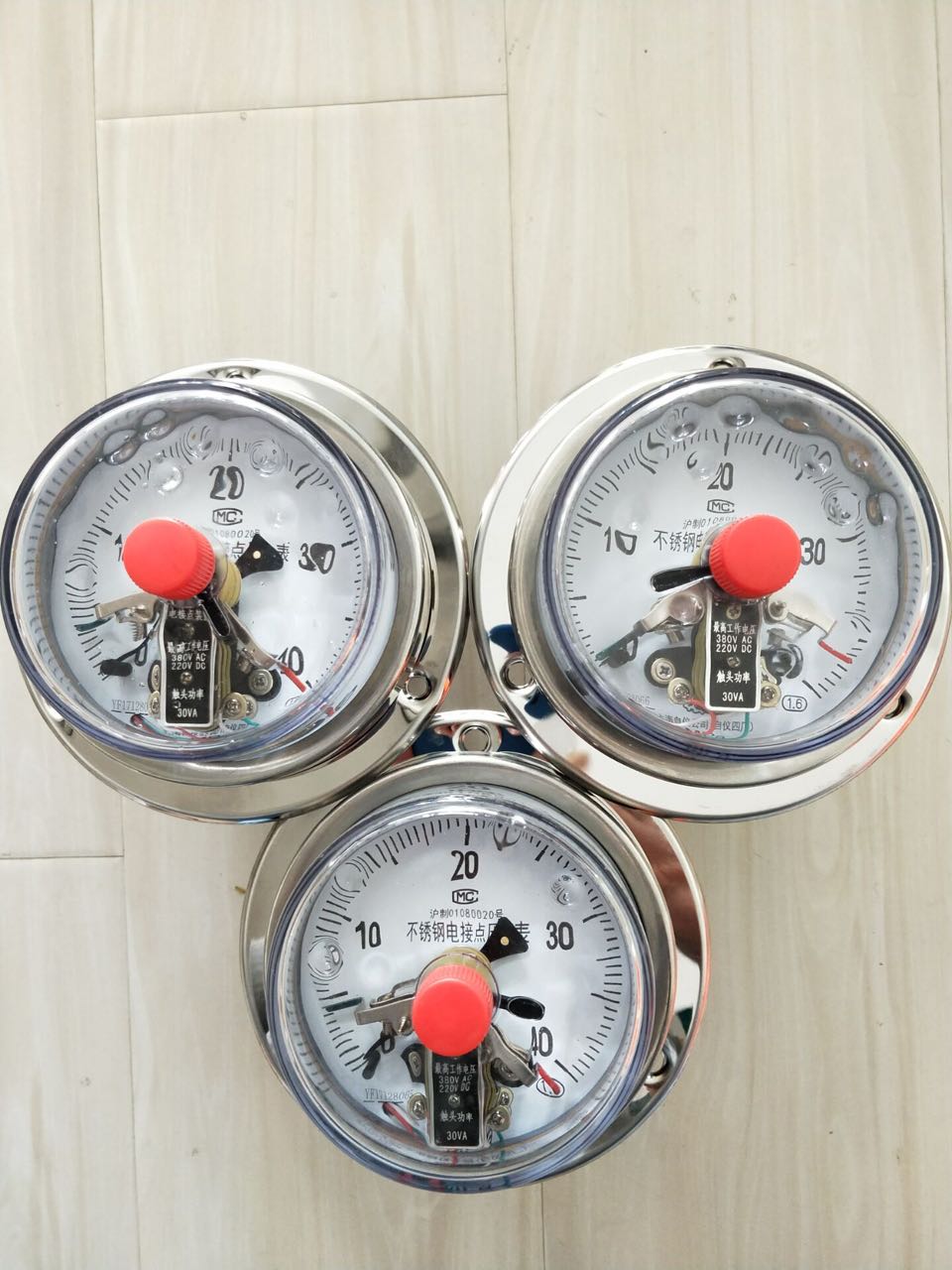 YXC-103-Z抗振磁助電接點(diǎn)壓力表0-1.6Mpa